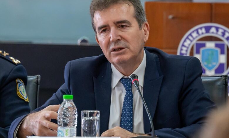 Χρυσοχοΐδης: Εκσυγχρονίζουμε την Ελληνική Αστυνομία για να την φέρουμε στον 21ο αιώνα 2 Χρυσοχοΐδης: Εκσυγχρονίζουμε την Ελληνική Αστυνομία για να την φέρουμε στον 21ο αιώνα 1