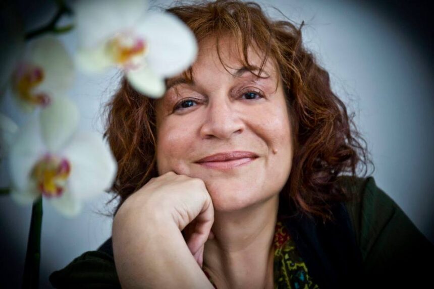 "Ο δρόμος για τις γυναίκες είναι μακρύς..." 2 "Ο δρόμος για τις γυναίκες είναι μακρύς..." 1