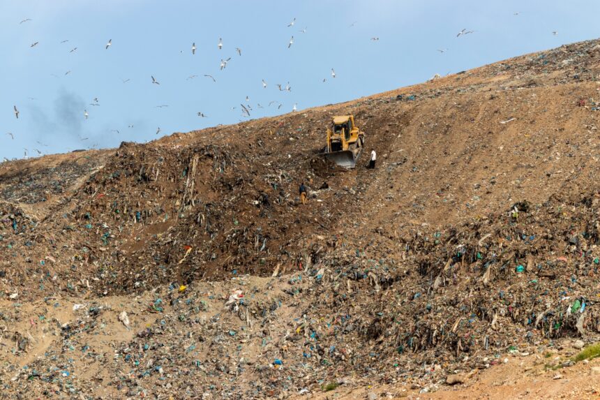 2025, το μεροκάματο του τρόμου στο Έβερεστ της Αθήνας 2 2025, το μεροκάματο του τρόμου στο Έβερεστ της Αθήνας 1