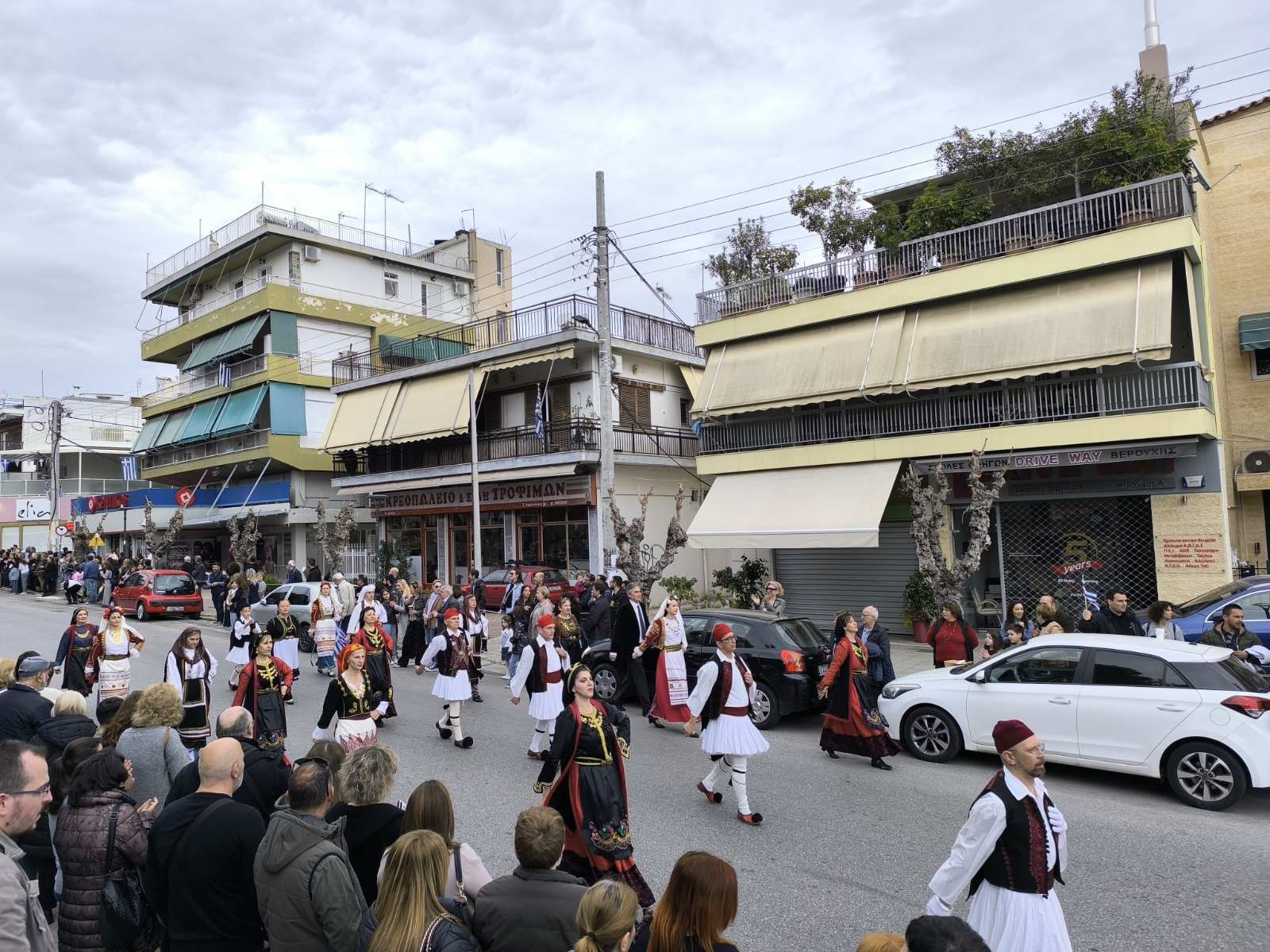 Με λαμπρότητα οι εκδηλώσεις για την Εθνική Επέτειο της 25ης Μαρτίου και η μαθητική παρέλαση 8 Με λαμπρότητα οι εκδηλώσεις για την Εθνική Επέτειο της 25ης Μαρτίου και η μαθητική παρέλαση 7