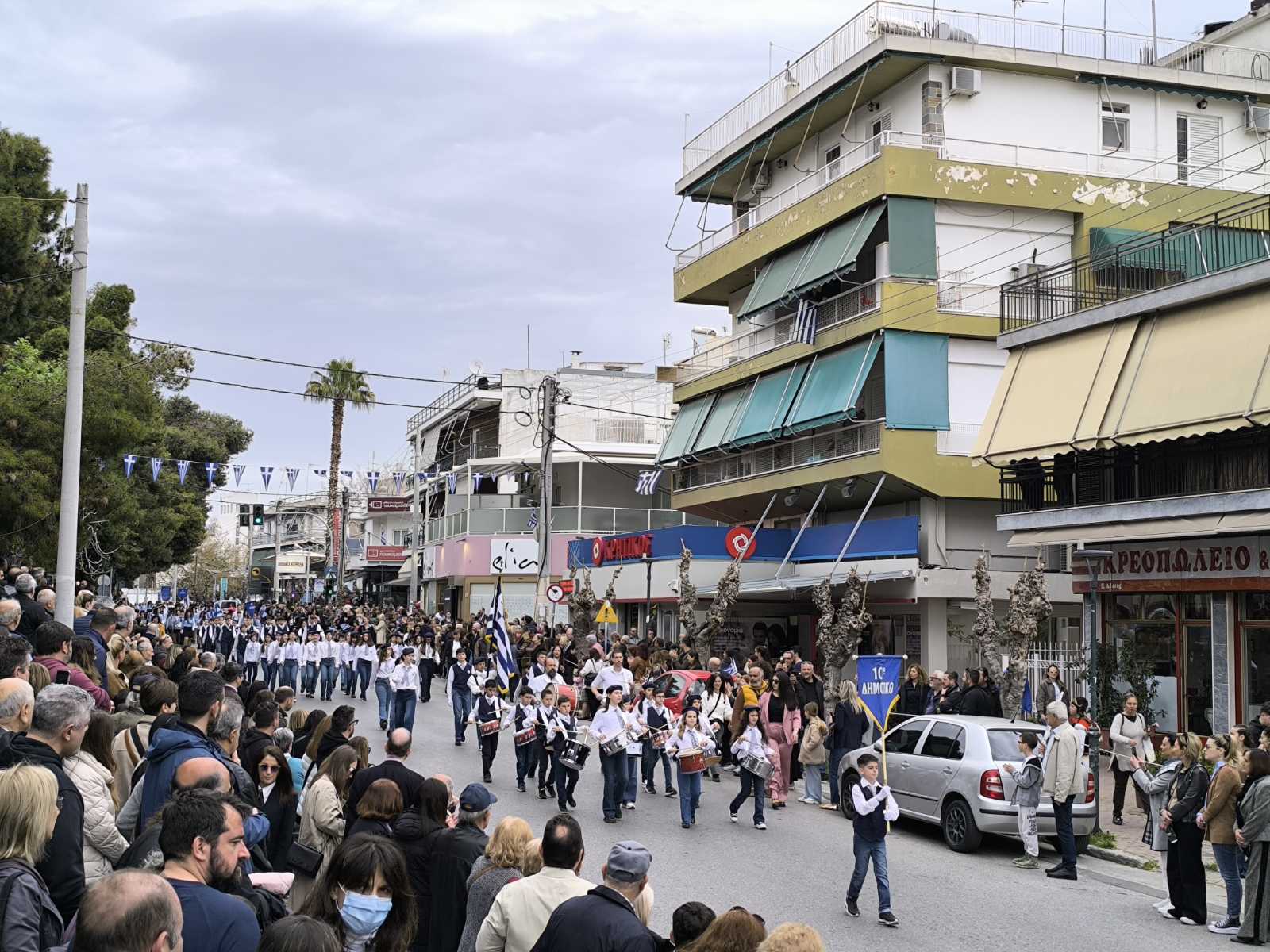 Με λαμπρότητα οι εκδηλώσεις για την Εθνική Επέτειο της 25ης Μαρτίου και η μαθητική παρέλαση 10 Με λαμπρότητα οι εκδηλώσεις για την Εθνική Επέτειο της 25ης Μαρτίου και η μαθητική παρέλαση 9