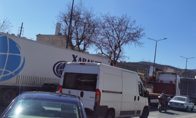 Αποκλεισμένη η έξοδος της Λεωφόρου Αθηνών - Τροχαίο στον Σκαραμαγκά - Ασθενοφόρα κινούνται προς Σκαραμαγκά 2 Αποκλεισμένη η έξοδος της Λεωφόρου Αθηνών - Τροχαίο στον Σκαραμαγκά - Ασθενοφόρα κινούνται προς Σκαραμαγκά 1