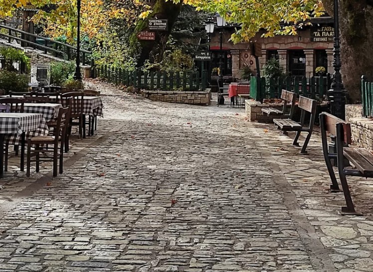 Εαρινή απόλαυση Παρνασσού: Ημερήσια εκδρομή σε Αράχωβα - Αγόριανη! 1