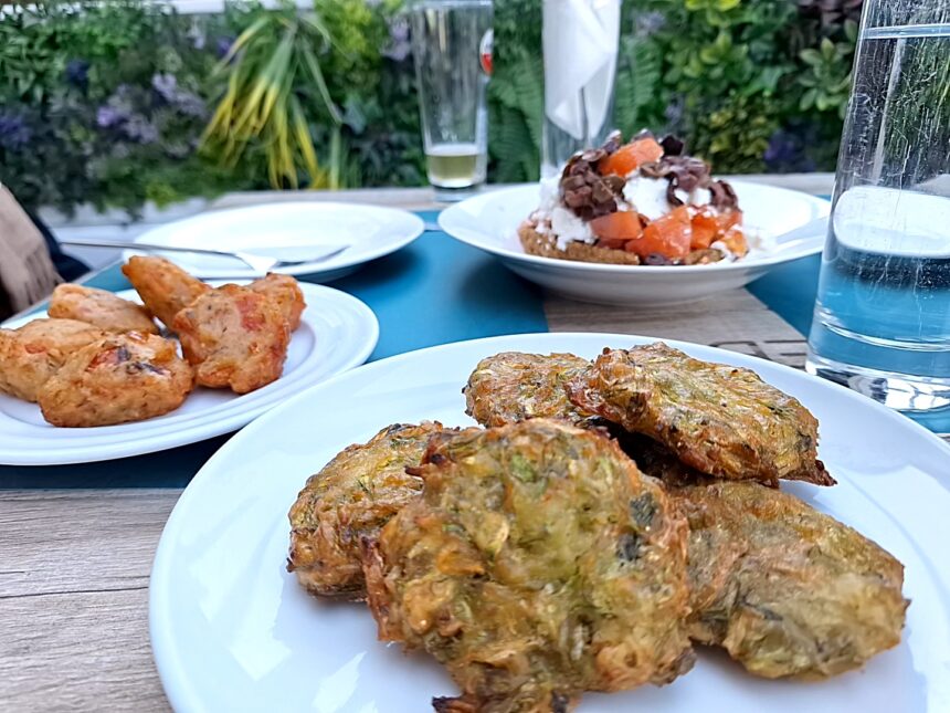 Ρακίμελο: Το νέο στέκι στο Περιστέρι Φέρνει Μεζέδες, Ρακόμελο και Παρεΐστικη Διάθεση 1