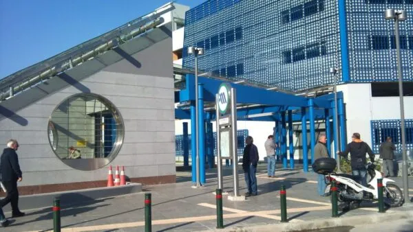 Δυσάρεστη έκπληξη στο πάρκινγκ του Σταθμού Αγία Μαρίνα 2 Δυσάρεστη έκπληξη στο πάρκινγκ του Σταθμού Αγία Μαρίνα 1