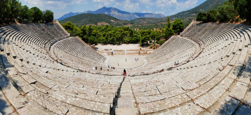"Όλη η Ελλάδα ένας Πολιτισμός 2025": Όλες οι παραστάσεις που θα δούμε το καλοκαίρι σε μουσεία και μνημεία 1