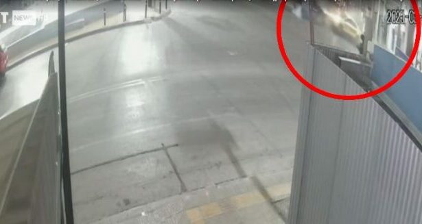 Την Τρίτη απολογείται η 22χρονη για το τροχαίο που στοίχισε τη ζωή 47χρονου οδηγού ταξί – Βρίσκεται φρουρούμενη στο Αττικόν 51