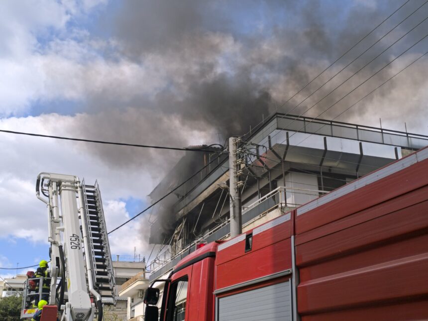 Φωτιά σε σπίτι στο Χαϊδάρι - Ισχυρή κινητοποίηση της Πυροσβεστικής 1