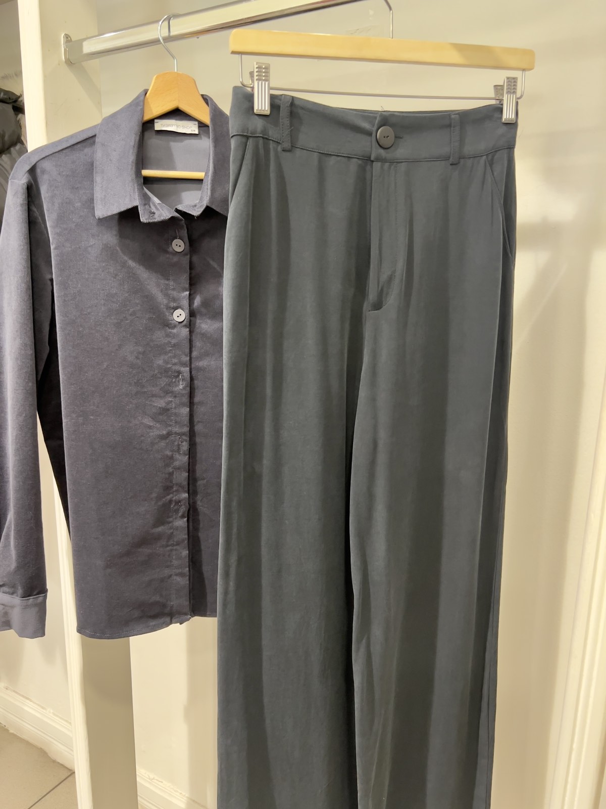 Shopping picks: Στυλιστική ανανέωση σε τιμές… όνειρο, που μόνο το Be Queen Of Fashion μπορεί! Ανοιξιάτικα - χειμερινά 10 και 20 € 26 Shopping picks: Στυλιστική ανανέωση σε τιμές… όνειρο, που μόνο το Be Queen Of Fashion μπορεί! Ανοιξιάτικα - χειμερινά 10 και 20 € 25