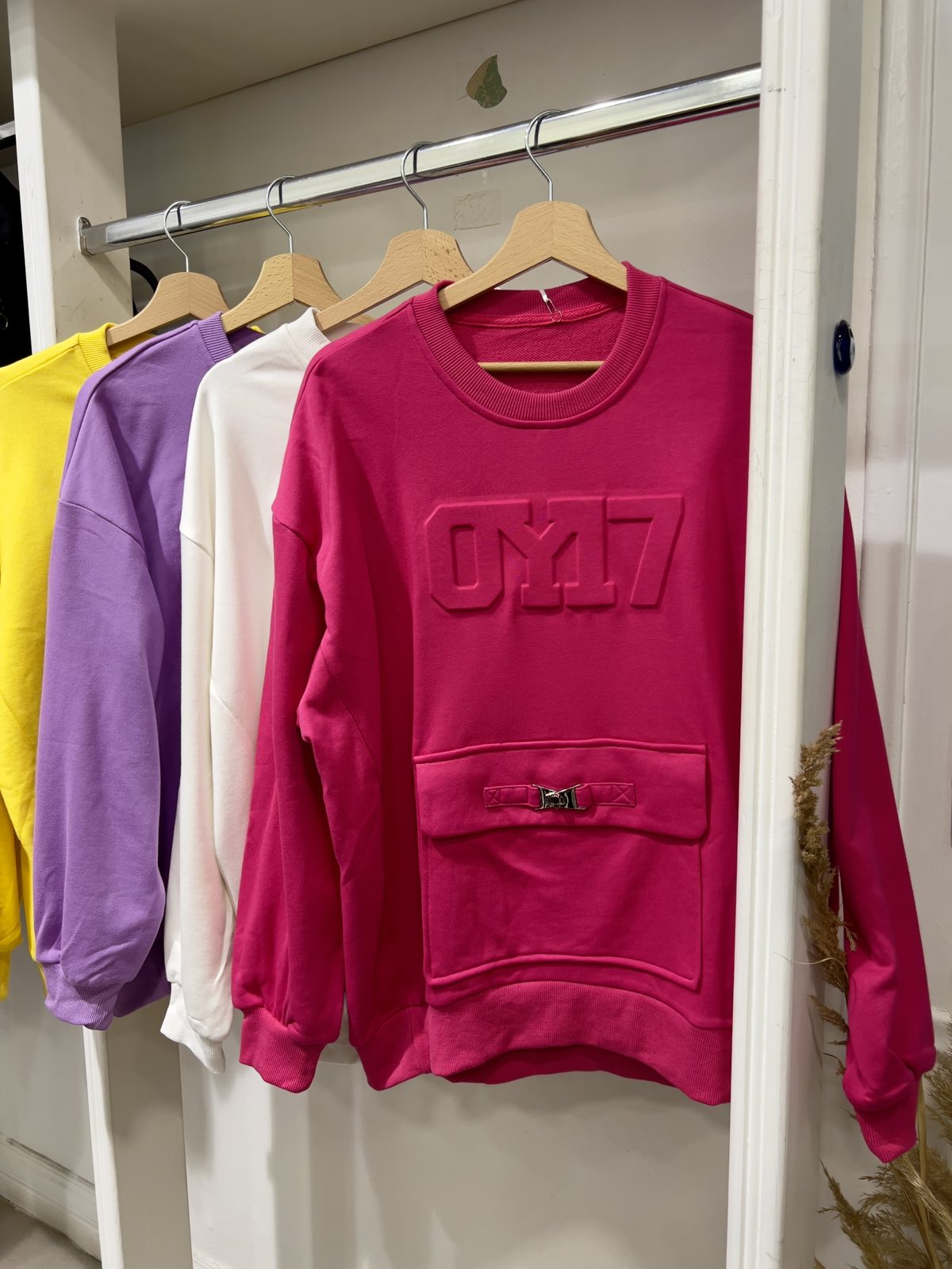 Shopping picks: Στυλιστική ανανέωση σε τιμές… όνειρο, που μόνο το Be Queen Of Fashion μπορεί! Ανοιξιάτικα - χειμερινά 10 και 20 € 12 Shopping picks: Στυλιστική ανανέωση σε τιμές… όνειρο, που μόνο το Be Queen Of Fashion μπορεί! Ανοιξιάτικα - χειμερινά 10 και 20 € 11
