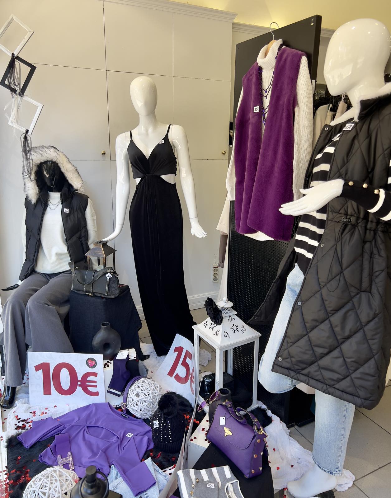 Shopping picks: Στυλιστική ανανέωση σε τιμές… όνειρο, που μόνο το Be Queen Of Fashion μπορεί! Ανοιξιάτικα - χειμερινά 10 και 20 € 37 Bazaar