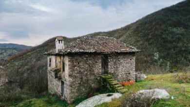Το απαράμιλλο ελληνικό βουνό παρακμάζει, τα περισσότερα σπίτια μένουν κλειδαμπαρωμένα 66