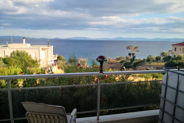 Πωλείται επιπλωμένο διαμέρισμα στην Κινέτα 7