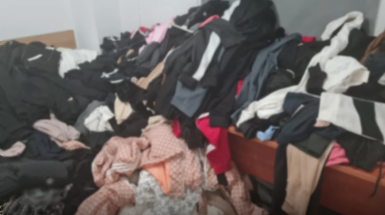Κατάστημα με απομιμητικά προϊόντα στη Δυτική Αττική 2 Κατάστημα με απομιμητικά προϊόντα στη Δυτική Αττική 1