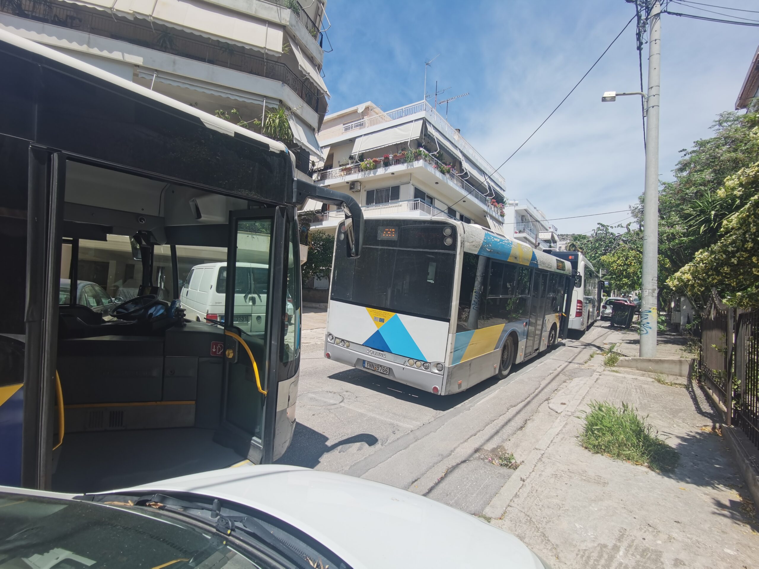 Στο σπίτι με τα πόδια... 4 Στο σπίτι με τα πόδια... 3