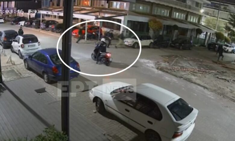 Σκληροί ποινικοί οι άνδρες που συνελήφθησαν στο Μπουρνάζι – Μάχη σώμα με σώμα και όπλα στη μέση του δρόμου 2 Σκληροί ποινικοί οι άνδρες που συνελήφθησαν στο Μπουρνάζι – Μάχη σώμα με σώμα και όπλα στη μέση του δρόμου 1