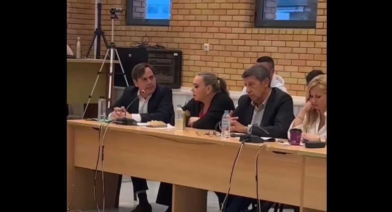Β. Ντηνιακός: Παραδώσαμε ταμείο 2.800.000 ευρώ - Σήμερα ο Δήμος βυθίζεται 2 Β. Ντηνιακός: Παραδώσαμε ταμείο 2.800.000 ευρώ - Σήμερα ο Δήμος βυθίζεται 1