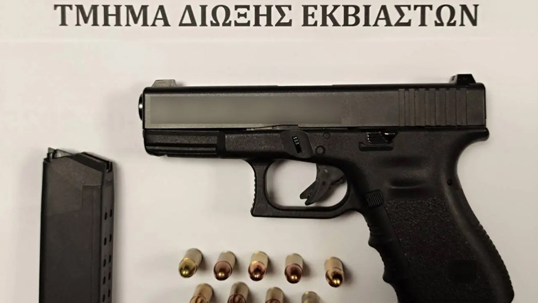 Περιστέρι: 38χρονος "για διασκέδαση" σε γνωστό κέντρο με γεμάτο πιστόλι 1