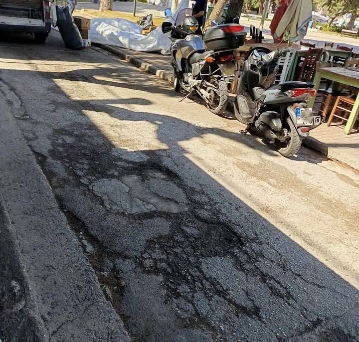 Τραυματισμός πεζού στον παράδρομο της Πλατείας Ηρώων - "Δεν είναι η πρώτη φορά" 2 Τραυματισμός πεζού στον παράδρομο της Πλατείας Ηρώων - "Δεν είναι η πρώτη φορά" 1