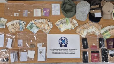 Εξαρθρώθηκε συμμορία που έκλεβε μεγάλα ποσά από αυτοκίνητα - Η μέθοδος δράσης 26