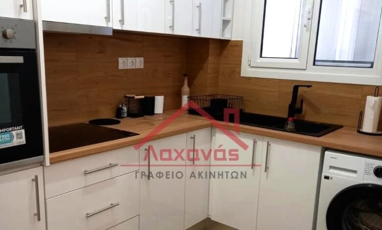 Πωλείται στον Πειραιά πλήρως ανακαινισμένο και επιπλωμένο διαμέρισμα 2 Πωλείται στον Πειραιά πλήρως ανακαινισμένο και επιπλωμένο διαμέρισμα 1