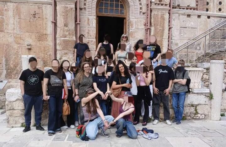 Γερμανοί μαθητές γνωρίζουν το Χαϊδάρι, με σύνδεσμο έναν σημαντικό μαέστρο 2 Γερμανοί μαθητές γνωρίζουν το Χαϊδάρι, με σύνδεσμο έναν σημαντικό μαέστρο 1