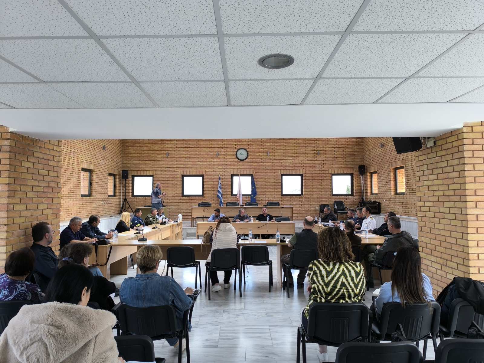 Συνεδρίασε το Επιχειρησιακό Συντονιστικό Όργανο Πολιτικής Προστασίας του Δήμου Χαϊδαρίου 6 Συνεδρίασε το Επιχειρησιακό Συντονιστικό Όργανο Πολιτικής Προστασίας του Δήμου Χαϊδαρίου 5