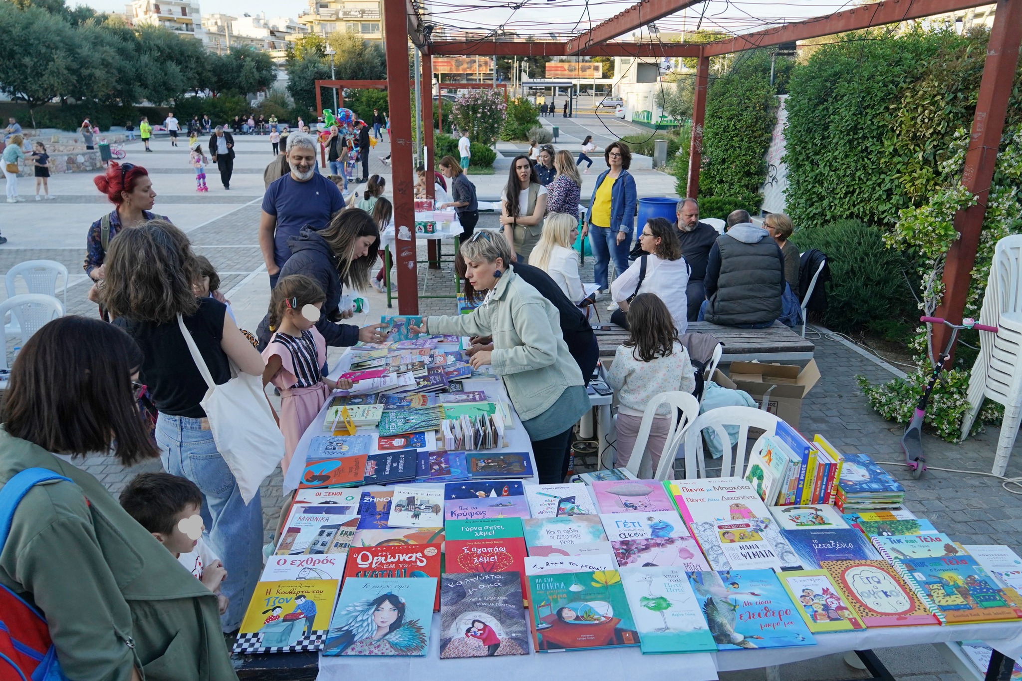 Αντιπολεμικό Μαθητικό Φεστιβάλ στο Χαϊδάρι - "Κάτι σιγοφέγγει..." 4 Αντιπολεμικό Μαθητικό Φεστιβάλ στο Χαϊδάρι - "Κάτι σιγοφέγγει..." 3