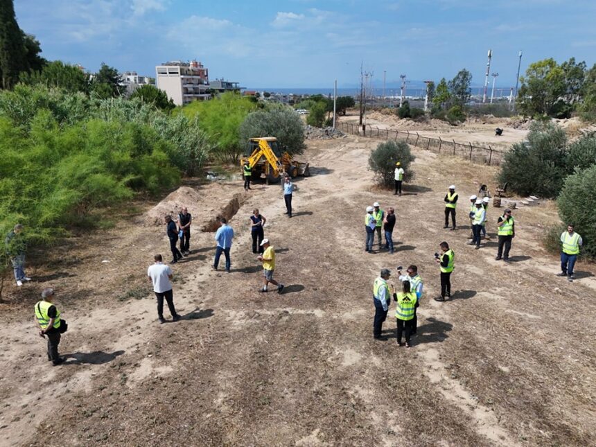 Ρήξη στο εργοτάξιο του Ελληνικού - Στελέχη της Lamda Development "με απειλές και φοβέρες" κατά του δημάρχου Γλυφάδας 2 Ρήξη στο εργοτάξιο του Ελληνικού - Στελέχη της Lamda Development "με απειλές και φοβέρες" κατά του δημάρχου Γλυφάδας 1