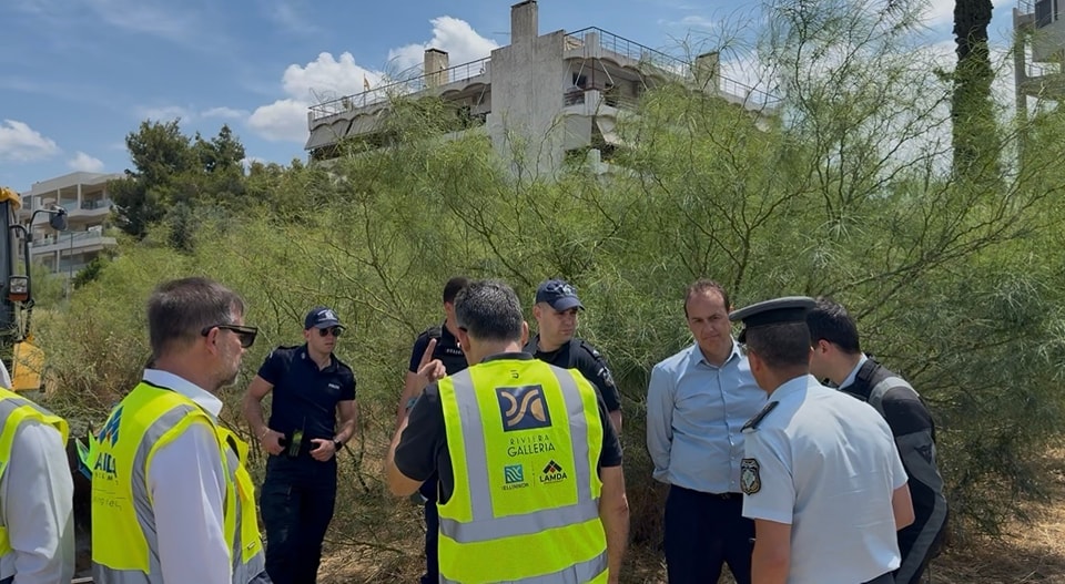 Ρήξη στο εργοτάξιο του Ελληνικού - Στελέχη της Lamda Development "με απειλές και φοβέρες" κατά του δημάρχου Γλυφάδας 4 Ρήξη στο εργοτάξιο του Ελληνικού - Στελέχη της Lamda Development "με απειλές και φοβέρες" κατά του δημάρχου Γλυφάδας 3