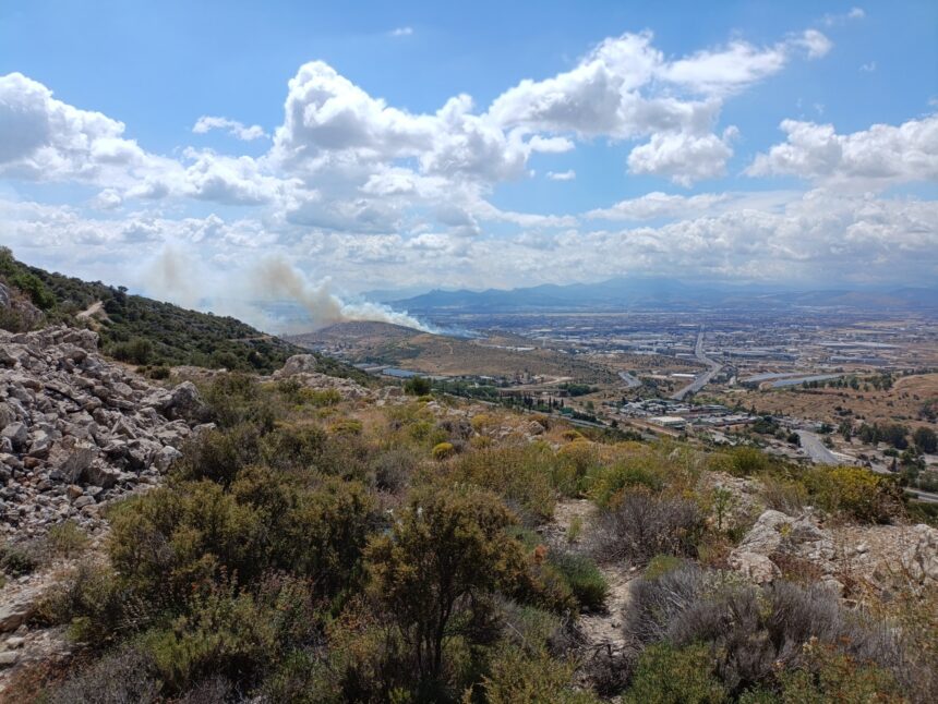 Φωτιά τώρα στον Ασπρόπυργο 1