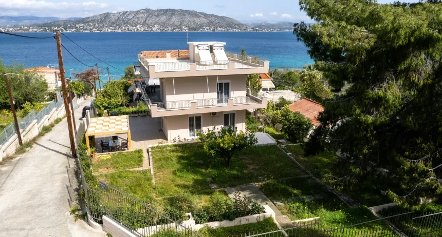 Σαλαμίνα: Πωλείται κατοικία επιπλωμένη και εξοπλισμένη 1