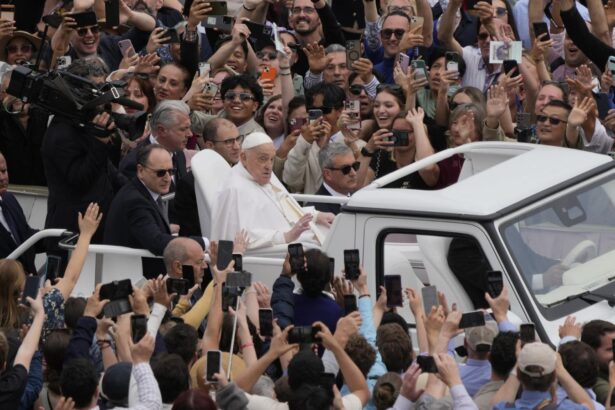 Νέα αποστολή στη Γάζα για το παπικό όχημα - Η τελευταία επιθυμία του Πάπα Φραγκίσκου 11