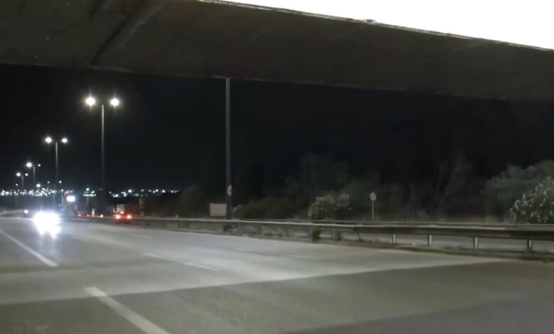 Τραγικό τροχαίο στο Χαϊδάρι - Νεκρή 32χρονη, σοβαρά τραυματισμένη 23χρονη 2 Τραγικό τροχαίο στο Χαϊδάρι - Νεκρή 32χρονη, σοβαρά τραυματισμένη 23χρονη 1