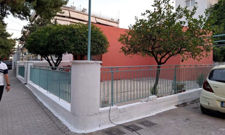 Παλιά μονοκατοικία στην Καραϊσκάκη μετατρέπεται σε κατάστημα 2 Παλιά μονοκατοικία στην Καραϊσκάκη μετατρέπεται σε κατάστημα 1
