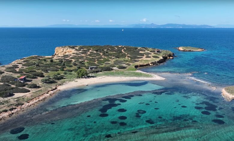 Υδρούσα, το νησάκι του Σαρωνικού με την απίστευτη ομορφιά - Βίντεο 2 Υδρούσα, το νησάκι του Σαρωνικού με την απίστευτη ομορφιά - Βίντεο 1