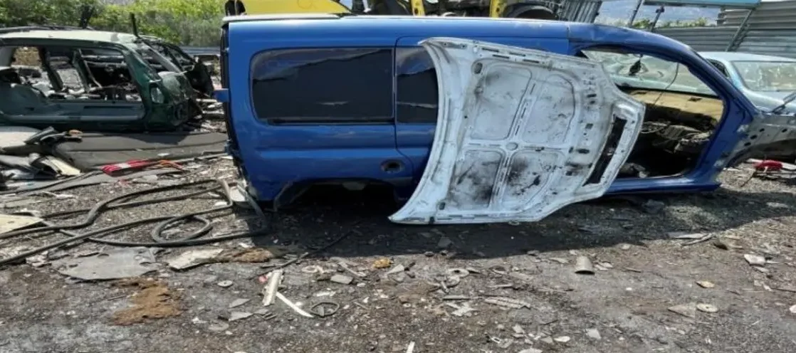 ΕΛΑΣ: Σοβαρά ευρήματα έρευνας σε επιχείρηση διάλυσης οχημάτων στον Ασπρόπυργο 3