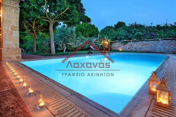 Επιπλωμένη βίλα στη Βούλα ενοικιάζεται για το καλοκαίρι 31