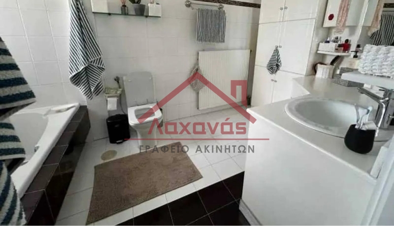 Πωλείται ρετιρέ οροφοδιαμέρισμα στη Γλυφάδα 12 Πωλείται ρετιρέ οροφοδιαμέρισμα στη Γλυφάδα 11