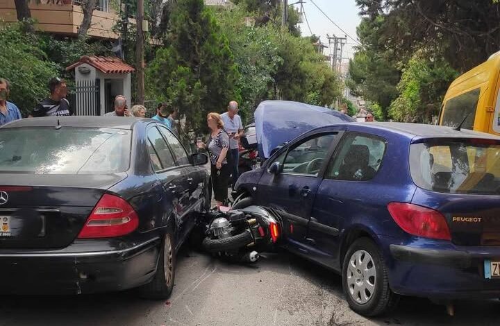 Σοβαρό τροχαίο στο Δάσος Χαϊδαρίου το πρωί της Πέμπτης 2 Σοβαρό τροχαίο στο Δάσος Χαϊδαρίου το πρωί της Πέμπτης 1