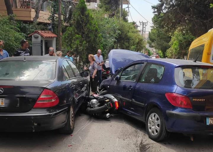 Σοβαρό τροχαίο στο Δάσος Χαϊδαρίου το πρωί της Πέμπτης 1