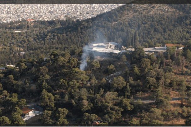 Μικρή φωτιά σήμερα στον Προφήτη Ηλία 11