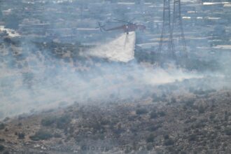 Μεγάλη φωτιά τώρα στον Ασπρόπυργο - Σηκώθηκε ελικόπτερο 27