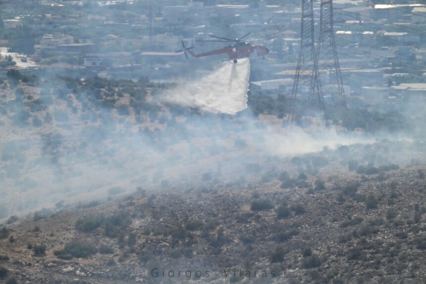 Μεγάλη φωτιά τώρα στον Ασπρόπυργο - Σηκώθηκε ελικόπτερο 1