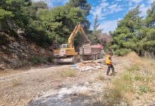 Μάχη απορρύπανσης με βαρέα οχήματα στο βουνό 69