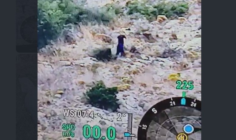 Τα drone που πετούν 24ωρο στα βουνά της Αθήνας δεν βλέπουν μόνο φωτιές - Δείτε τι "έπιασε" ένα από αυτά 2 Τα drone που πετούν 24ωρο στα βουνά της Αθήνας δεν βλέπουν μόνο φωτιές - Δείτε τι "έπιασε" ένα από αυτά