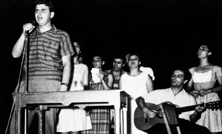 "Κοντά σας όλη μου η ζωή": Μεγάλη συναυλία – αφιέρωμα για τα 100 χρόνια από τη γέννηση του Μίκη Θεοδωράκη 2 "Κοντά σας όλη μου η ζωή": Μεγάλη συναυλία – αφιέρωμα για τα 100 χρόνια από τη γέννηση του Μίκη Θεοδωράκη 1