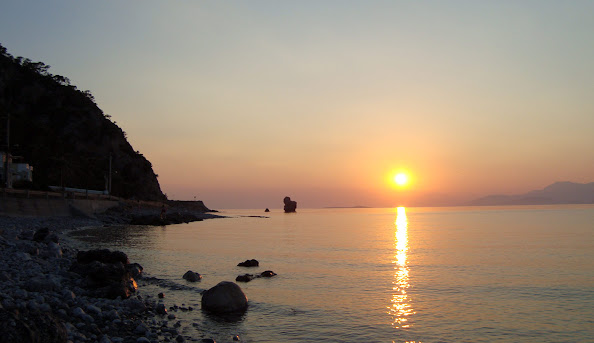 Ώρα για Κινέτα, Νέα Πέραμο, Αλεποχώρι! - Τα παλιά θέρετρα ξαναπήραν τα πάνω τους, με υπέροχα νερά 3 Ώρα για Κινέτα, Νέα Πέραμο, Αλεποχώρι! - Τα παλιά θέρετρα ξαναπήραν τα πάνω τους, με υπέροχα νερά