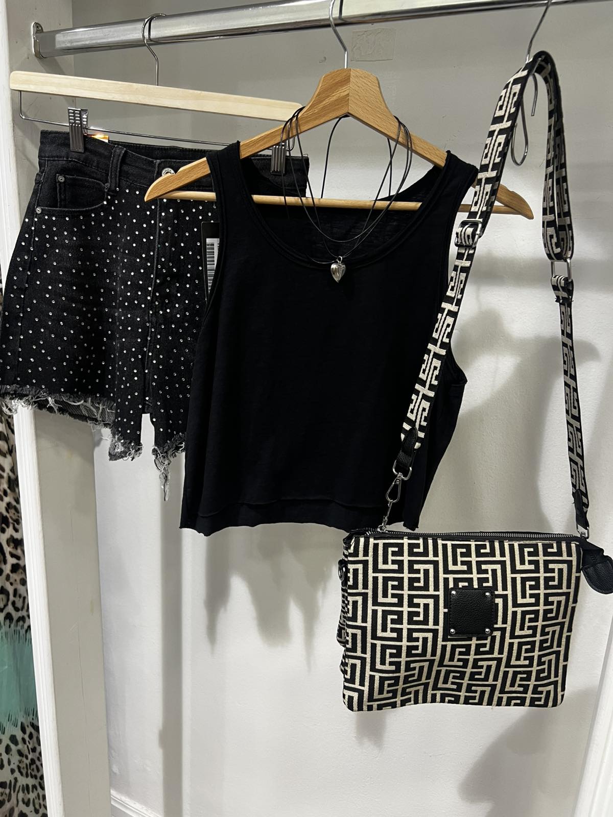 "Be Queen of Fashion": -50% σε όλα τα ρούχα, ακόμη και στις ολοκαίνουργιες καλοκαιρινές παραλαβές! 9 "Be Queen of Fashion": -50% σε όλα τα ρούχα, ακόμη και στις ολοκαίνουργιες καλοκαιρινές παραλαβές! 8