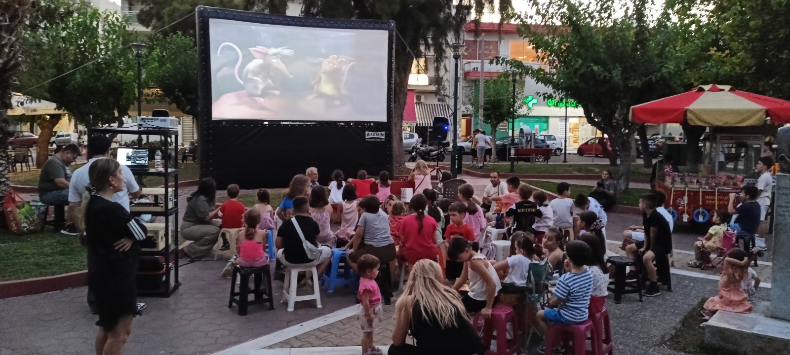 Δωρεάν θερινό σινεμά για τα παιδιά στις πλατείες του Περιστερίου 4 Δωρεάν θερινό σινεμά για τα παιδιά στις πλατείες του Περιστερίου 3